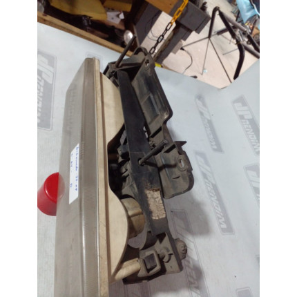 Farol Direito Chevrolet Silverado C-1997 1998 1999 2000 2001 a 2004 - Usado