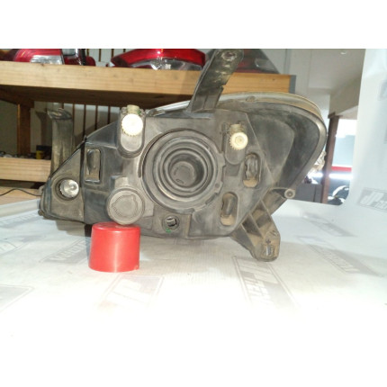 Farol Direito Chevrolet Celta-Prisma Máscara Cinza C-65 Ano 2006 2007 2008 2009 2010 2011 a 2015 - Usado