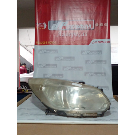 Farol Direito Chevrolet Spin C-68 Ano 2013 2014 2015 2016 - Usado