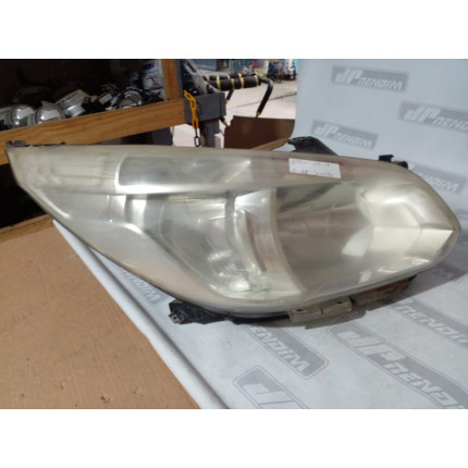 Farol Direito Chevrolet Spin C-68 Ano 2013 2014 2015 2016 - Usado