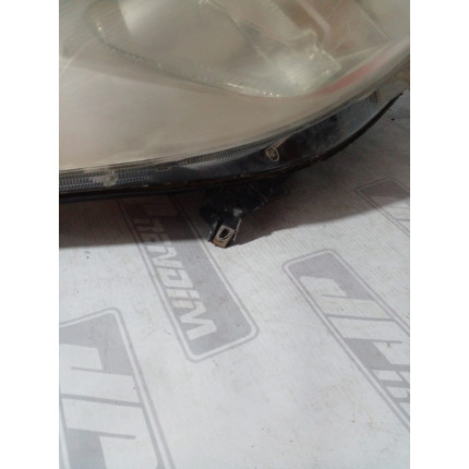 Farol Direito Chevrolet Spin C-68 Ano 2013 2014 2015 2016 - Usado