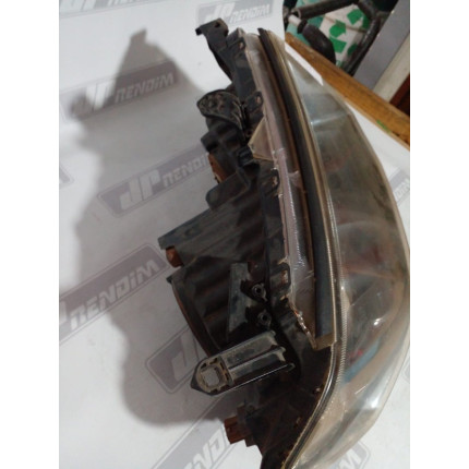 Farol Direito Mitsubishi L200 Triton-Pajero Dakar Mit-04 Ano 2009 2010 2011 2012 2013 2014 2015 - Usado