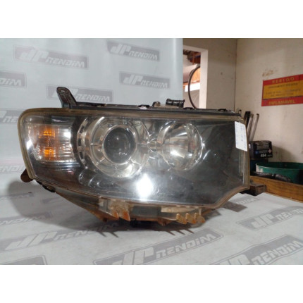 Farol Direito Mitsubishi L200 Triton-Pajero Dakar Mit-04 Ano 2009 2010 2011 2012 2013 2014 2015 - Usado