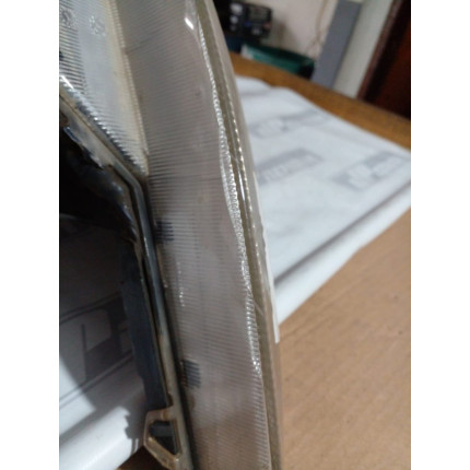 Farol Direito Citroen C3 Ci-11 Ano 2003 2004 2005 2006 2007 2008 2009 2010 - Usado