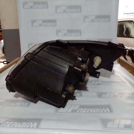 Farol Direito Gol-Voyage-Saveiro Vw-11 Cromado Ano 2008 2009 2010 2011 2012 2012 - Usado