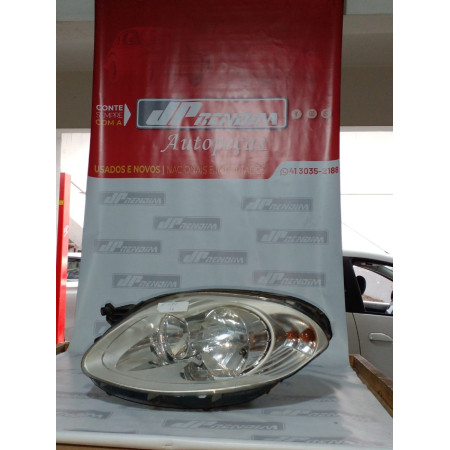 Farol Esquerdo Fiat Palio Fi-36 Ano 2012 2013 2014 2015 2016 2017 2018 - Usado