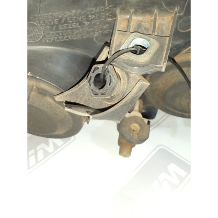 Farol Esquerdo Fiat Palio Fi-36 Ano 2012 2013 2014 2015 2016 2017 2018 - Usado