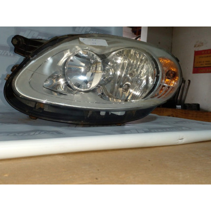 Farol Esquerdo Fiat Palio Fi-36 Ano 2012 2013 2014 2015 2016 2017 2018 - Usado