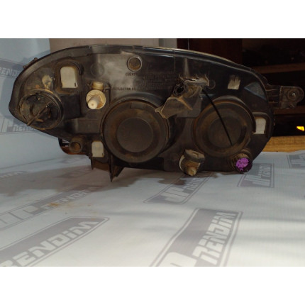 Farol Esquerdo Fiat Palio Fi-36 Ano 2012 2013 2014 2015 2016 2017 2018 - Usado