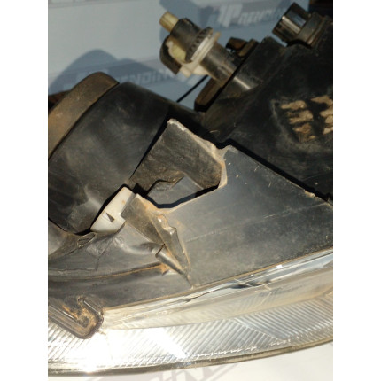 Farol Esquerdo Fiat Palio Fi-36 Ano 2012 2013 2014 2015 2016 2017 2018 - Usado