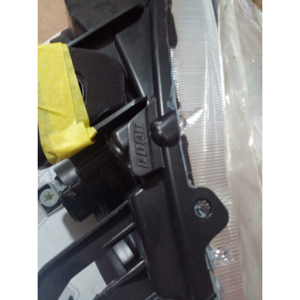 Farol Direito Fiat Linea Fi-45 Ano 2008 2009 2010 2011 2012 2013 2014 - Novo