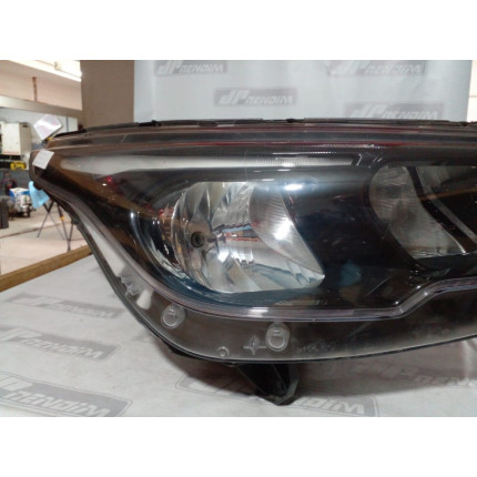 Farol Direito Fiat Argo-Cronos com Led Fi-48 Ano 2017 2018 2019 2020 2021 - Usado
