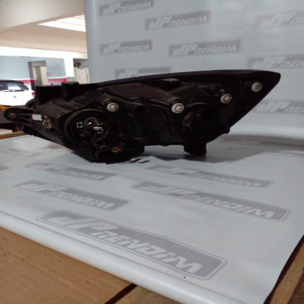 Farol Direito VW Fox-Spacefox C/ Led Vw-18 Ano 2015 2016 2017 2018 2019 - Usado