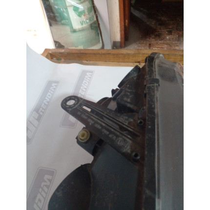 Farol Esquerdo Renault Dustert-Oroch Re-20 Ano 2016 2017 2018 2019 2020 - Usado