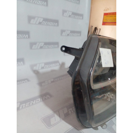 Farol Esquerdo Renault Dustert-Oroch Re-20 Ano 2016 2017 2018 2019 2020 - Usado