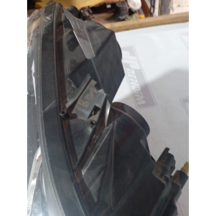 Farol Direito Renault Sandero-Logan Re-30 Ano 2014 2015 2016 2017 2018 2019 2020 - Usado