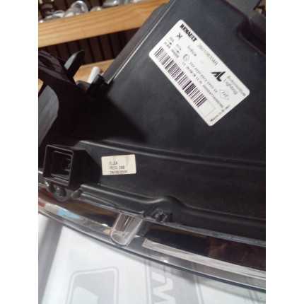 Farol Direito Renault Sandero-Logan Re-35 Ano 2014 2015 2016 2017 2018 2019 2020 - Usado