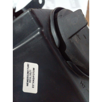 Farol Direito Renault Sandero-Logan Re-35 Ano 2014 2015 2016 2017 2018 2019 2020 - Usado