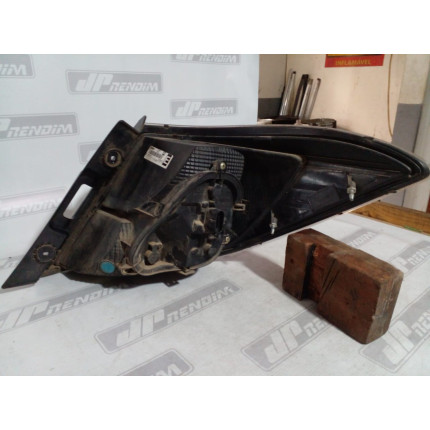 Lanterna Lado Esquerdo Chevrolet Prisma Fumê C-12 Ano 2013 2014 2015 2016 2017 2018 - Usado