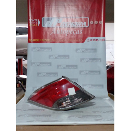 Lanterna Lado Esquerdo Chevrolet Prisma Fumê C-12 Ano 2013 2014 2015 2016 2017 2018 - Usado