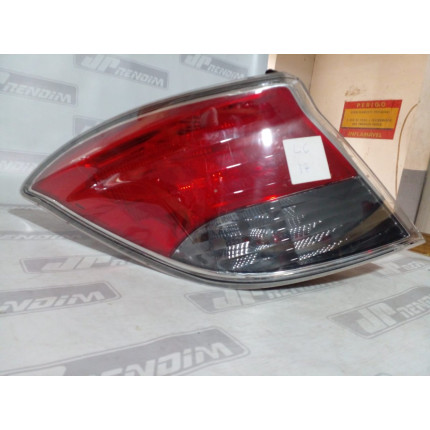 Lanterna Lado Esquerdo Chevrolet Prisma Fumê C-17 Ano 2013 2014 2015 2016 2017 2018 - Usado
