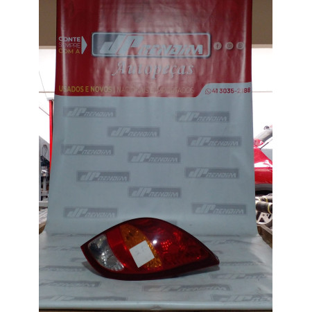 Lanterna Lado Direito Chevrolet Celta C-18 Ano 2000 2001 2002 2003 2004 2005 2006 - Usado