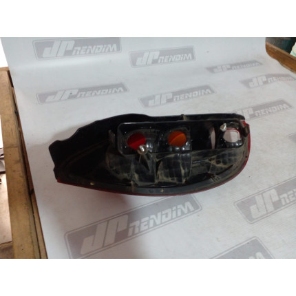 Lanterna Lado Direito Chevrolet Celta C-18 Ano 2000 2001 2002 2003 2004 2005 2006 - Usado