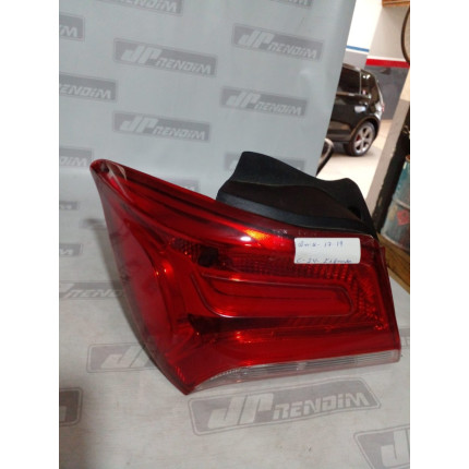 Lanterna Lado Esquerdo Chevrolet Ônix C-24 Ano 2017 2018 2019 - Usado