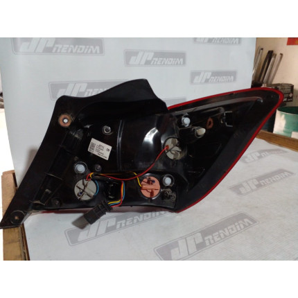 Lanterna Lado Esquerdo Chevrolet Ônix C-24 Ano 2017 2018 2019 - Usado