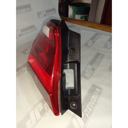 Lanterna Lado Esquerdo Chevrolet Prisma Fumê C-26 Ano 2017 2018 2019 - Usado