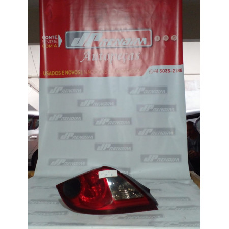 Lanterna Lado Direito Chevrolet Celta Fumê C-38 Ano 2006 2007 2008 2009 2010 a 2015 - Usado