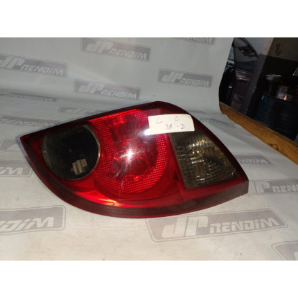 Lanterna Lado Direito Chevrolet Celta Fumê C-38 Ano 2006 2007 2008 2009 2010 a 2015 - Usado