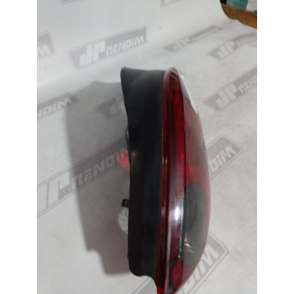 Lanterna Lado Direito Chevrolet Celta Fumê C-39 Ano 2006 2007 2008 2009 2010 a 2015 - Usado