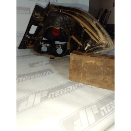 Lanterna Lado Esquerdo Chevrolet Prisma C-59 Ano 2013 2014 2015 2016 2017 2018 - Usado