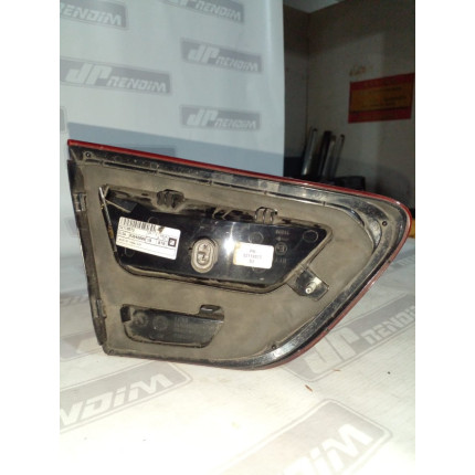 Lanterna Lado Direito Chevrolet Cobalt Tampa Traseira C-61 Ano 2016 2017 2018 2019 2020 - Usado