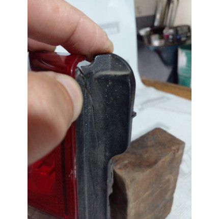 Lanterna Lado Esquerdo Chevrolet Montana Fumê C-66 Ano 2010 2011 2012 2013 2014 2015 2016 2017 - Usado