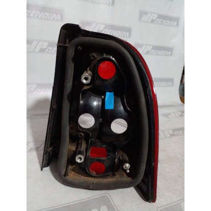 Lanterna Lado Esquerdo Fiat Strada Fi-12 Ano 2008 2009 2010 2011 2012 2013 2014 2015 a 2020 - Usado