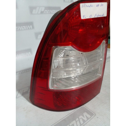 Lanterna Lado Esquerdo Fiat Strada Fi-12 Ano 2008 2009 2010 2011 2012 2013 2014 2015 a 2020 - Usado