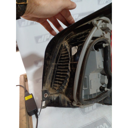 Lanterna Lado Esquerdo Fiat Palio Fumê Fi-14 Ano 2006 2007 2008 2009 2010 2011 a 2017 - Usado