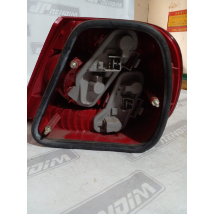 Lanterna Lado Esquerdo Fiat Siena Fi-19 Ano 2006 2007 2008 2009 2010 2011 2012 - Usado