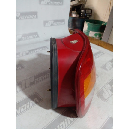 Lanterna Lado Esquerdo Fiat Siena Fi-21 Ano 2001 2002 2003 2004 2005 - Usado