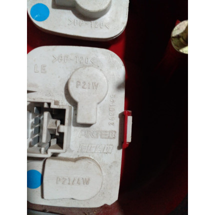 Lanterna Lado Esquerdo Fiat Siena Fi-21 Ano 2001 2002 2003 2004 2005 - Usado