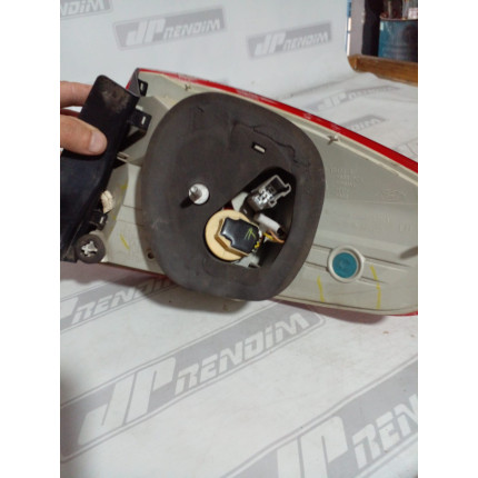 Lanterna Lado Esquerdo Ford Fiesta Sedan Fo-13 Ano 2014 2015 2016 2017 2018 2019 - Usado