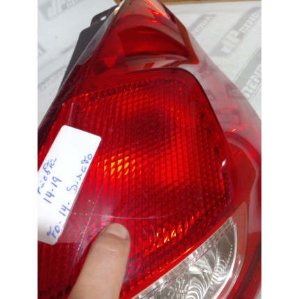 Lanterna Lado Direito Ford New Fiesta Fo-14 Ano 2014 2015 2016 2017 2018 2019 - Usado