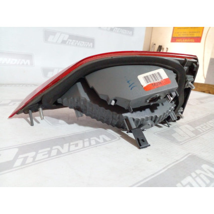 Lanterna Lado Direito Hyundai Elantra Hy-10 Ano 2012 2013 2014 - Usado
