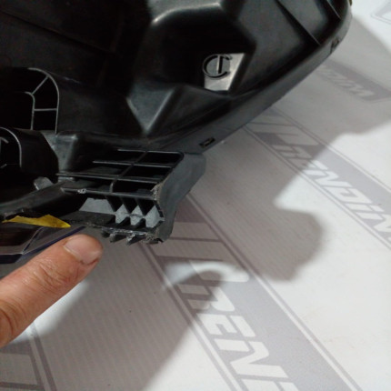Farol Esquerdo VW Fox-Spacefox Máscara Negra Vw-48 Ano 2015 2016 2017 2018 2019 2020 2021 - Usado