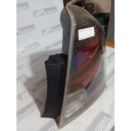 Lanterna Lado Direito Nissan Sentra N-05 Ano 2007 2008 2009 2010 2011 2012 2013 - Usado