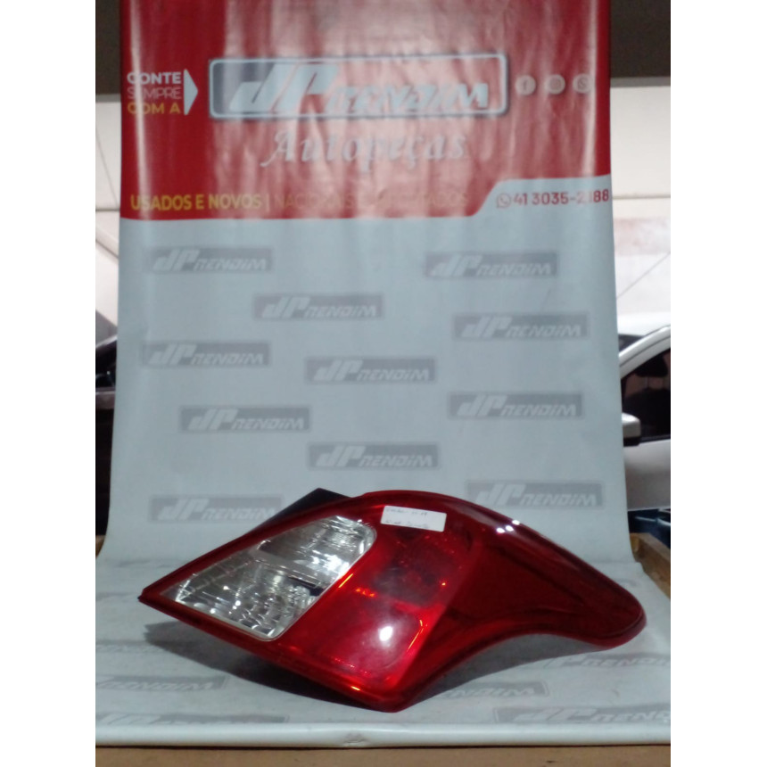 Lanterna Lado Direito Nissan Versa N-08 Ano 2011 2012 2013 2014 2015 2016 2017 2018 2019 - Usado