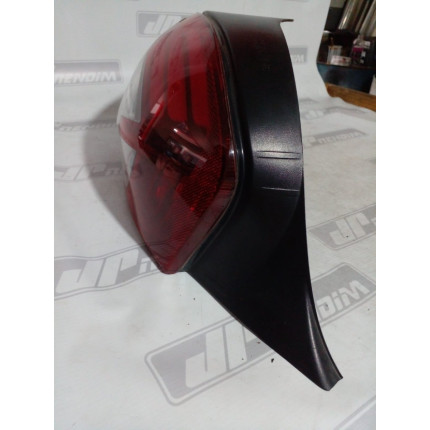Lanterna Lado Esquerdo Peugeot 208 Fumê P-10 Ano 2013 2014 2015 2016 2017 2018 2019 - Usado