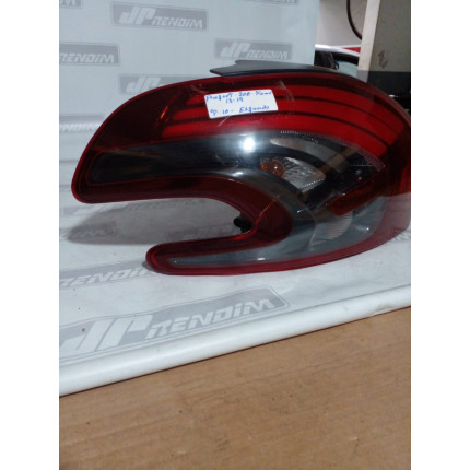 Lanterna Lado Esquerdo Peugeot 208 Fumê P-10 Ano 2013 2014 2015 2016 2017 2018 2019 - Usado